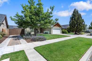 20589 Dylan Loop, Bend, OR 97702 - photo 3