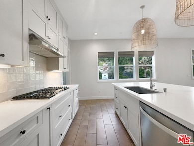 19033 Graham Ln, Santa Clarita, CA 91350 - photo 6