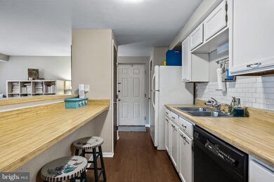 26 Cranberry Ct unit 122, Marlton, NJ 08053 - photo 3