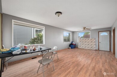 147 Garfield St, Sumas, WA 98295 - photo 5