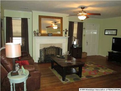 2125 Robertson Rd, Hernando, MS 38632 - photo 4