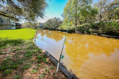 6114 Lazy Ln, Brazoria, TX 77422 - photo 5