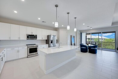 273 Indies Dr E #202, Naples, FL 34114 (