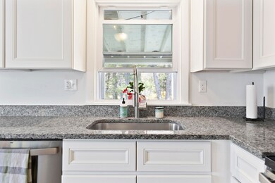 85 Charlie Loop Wells ME 04090 10