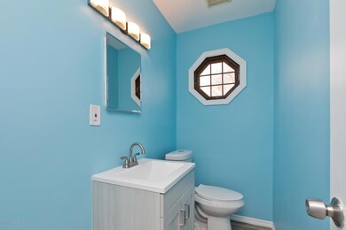 22 Twain Ave, Old Bridge, NJ 08857 - photo 7