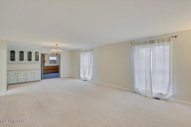09-911 W Lakeview Cir