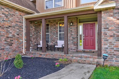 818 E Roubidoux St, Nixa, MO 65714 - photo 2