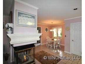 Great Room to Eat-In Dining