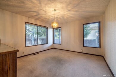 1011 N Fairview Place, East Wenatchee, WA 98802 - photo 6