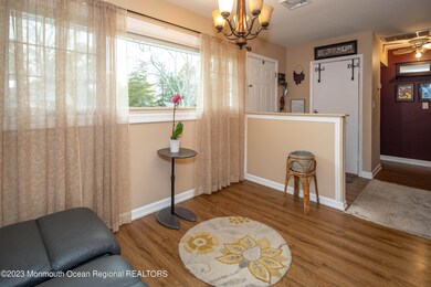 06_Sitting Room