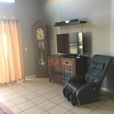 Family Room side wall