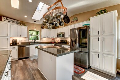 555 W Awesome View Ln, Paulden, AZ 86334 - photo 3