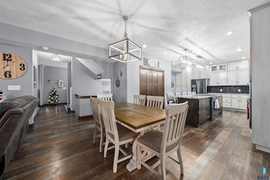 46126 S Dakota 38, Hartford, SD 57033 - photo 3