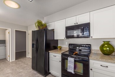 13606 N Silverbell Dr unit 10, Sun City, AZ 85351 - photo 6