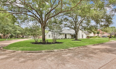 7422 Bull Creek Rd, Houston, TX 77095 - photo 2