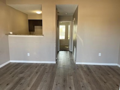 327 SE 3rd St unit 101, Grand Prairie, TX 75051 - photo 3