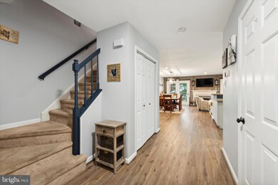 903 Wharton Ct, Newtown Square, PA 19073 - photo 2