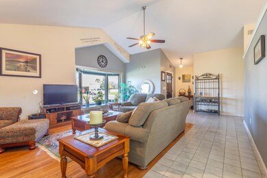 257 Pineview Ln, Valparaiso, IN 46383 - photo 7