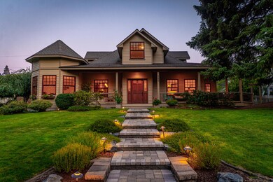 720 NW Riverside Blvd, Bend, OR 97701 - photo 2