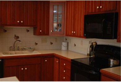 136 Barton Dr, Spring City, PA 19475 - photo 6