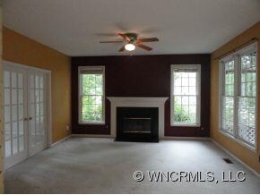 Great Room w/Fireplace