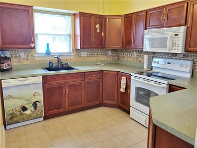 1795 Chateau Place, Easton, PA 18045 - photo 5