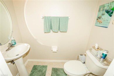 Guest rest room.