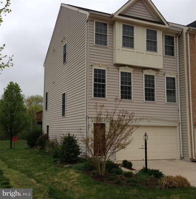 12056 Kemps Landing Cir, Manassas, VA 20109 - photo 2