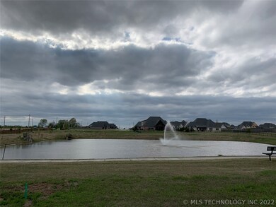 13012 S 4th Place, Jenks, OK 74037 - photo 2