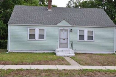 32 Malcolm Rd, Springfield, MA 01109 - photo 2