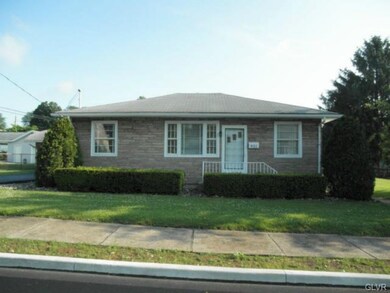 931 Tolstoy St, Freemansburg, PA 18017 - photo 2