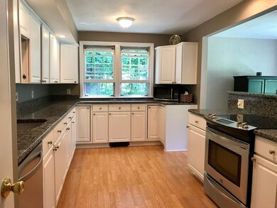 21 Florence Cir, Medway, MA 02053 - photo 4