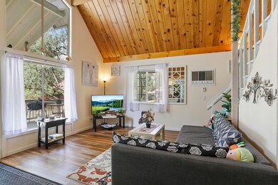 Living Room (3)