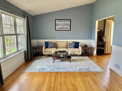 721 Hackberry Ln, Algonquin, IL 60102 - photo 3