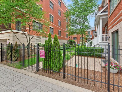 214 N Addison Ave, Elmhurst, IL 60126 - photo 2