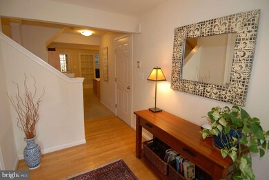 2017 N Buchanan Ct, Arlington, VA 22207 - photo 2