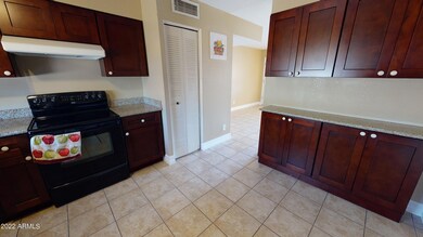 5602 W La Reata Ave, Phoenix, AZ 85035 - photo 6