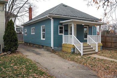 618 Clinton St, Owosso, MI 48867 - photo 2