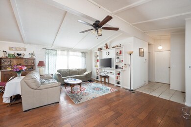 390 E Parkview Drive (4)