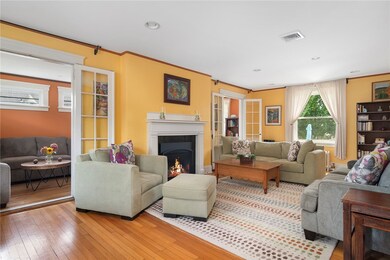 357 Rochambeau Ave, Providence, RI 02906 - photo 5