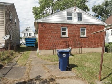 1211 Haeberle Ave, Niagara Falls, NY 14301 - photo 3