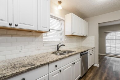 800 W Cheryl Ave, Hurst, TX 76053 - photo 5