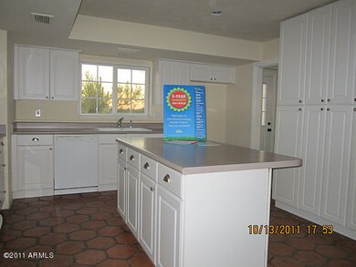 Island/Breakfast Bar