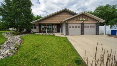 651 W 8th Street (2)