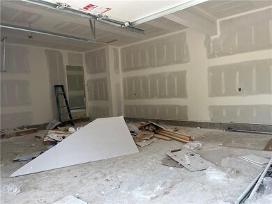 2502 SW Tracker Ln, Lee's Summit, MO 64082 - photo 5