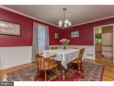 136 Lee Cir, Bryn Mawr, PA 19010 - photo 5