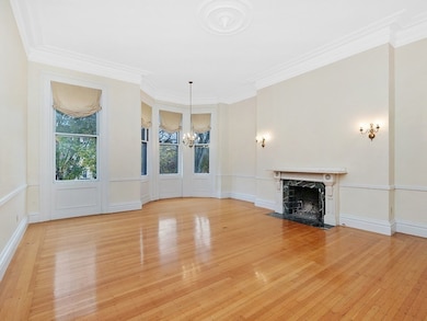 118 Commonwealth Ave unit 3, Boston, MA 02116 - photo 2