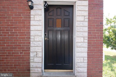 27 W Garrison Rd, Brookhaven, PA 19015 - photo 4