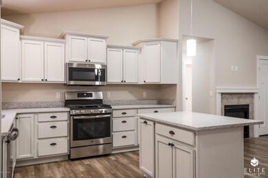 Lots of Cabinets!
