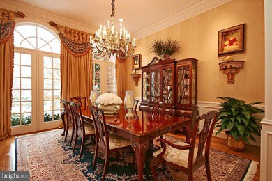 888 Alvermar Ridge Dr, McLean, VA 22102 - photo 5